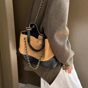 Classic CHANEL Bag: A Stylish and Versatile Choice for Elegance